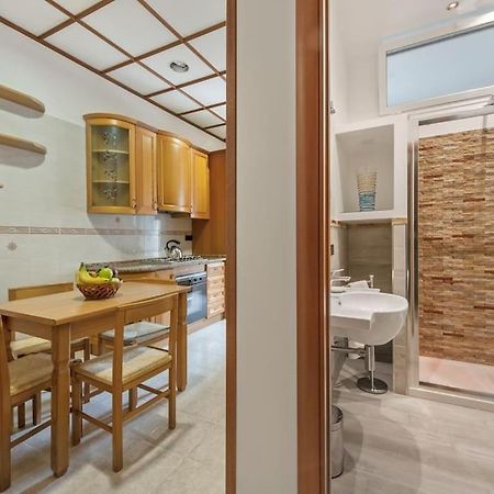 Domus Patrizia Romana 6 Persone エクステリア 写真